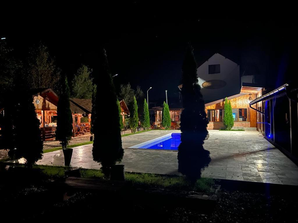 Dorul Pescarului Hotel Curtea de Argeş Exterior foto
