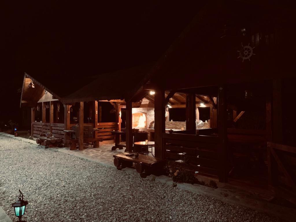 Dorul Pescarului Hotel Curtea de Argeş Exterior foto