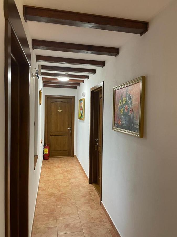Dorul Pescarului Hotel Curtea de Argeş Exterior foto