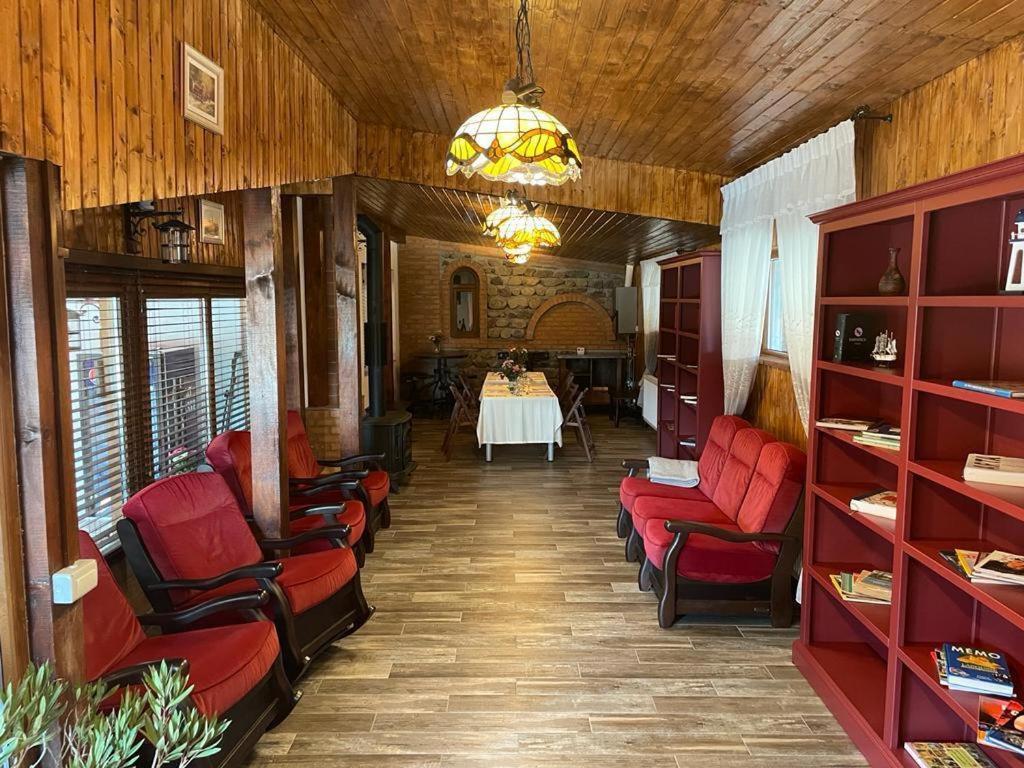 Dorul Pescarului Hotel Curtea de Argeş Exterior foto