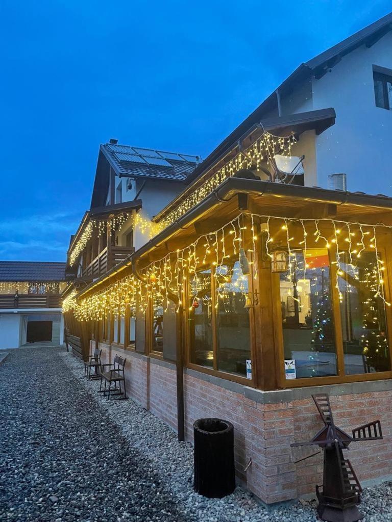 Dorul Pescarului Hotel Curtea de Argeş Exterior foto