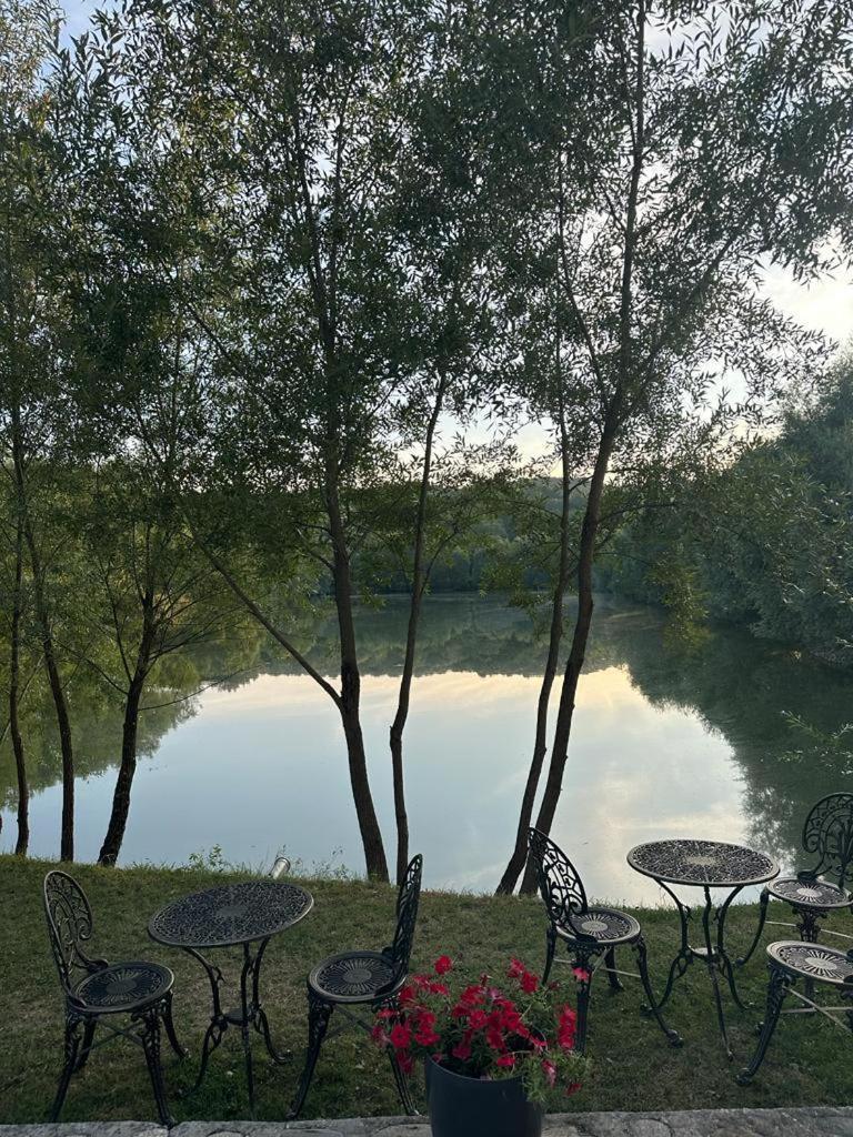 Dorul Pescarului Hotel Curtea de Argeş Exterior foto